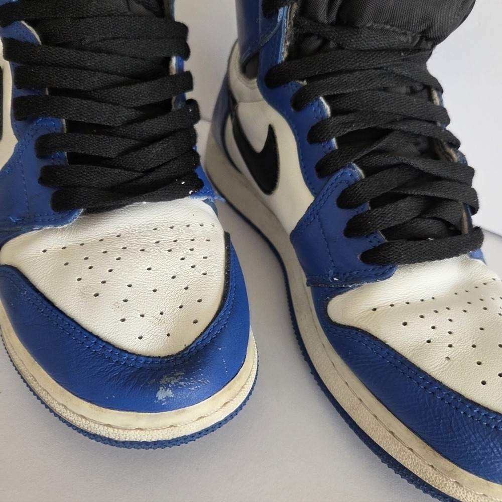 Nike Air Jordan 1 High-Top Sneakers in Blue and White Sz.5,5 Y - Picture 2 of 11
